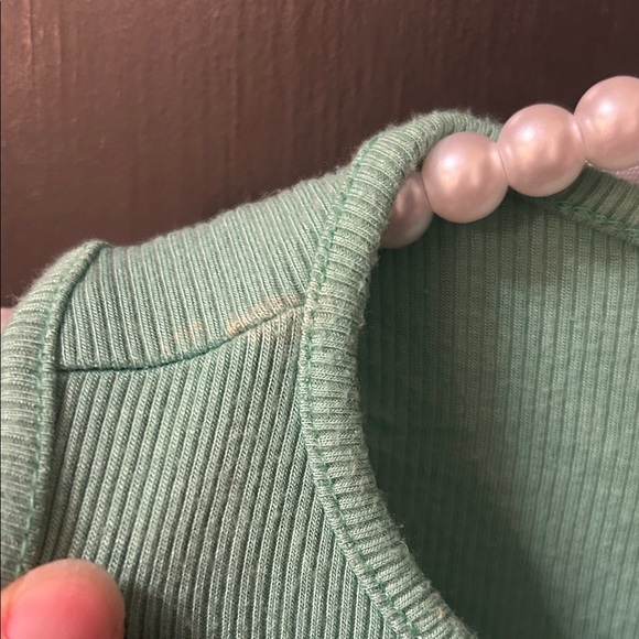 PrettyLittleThing Aqua Sleeveless Crop Top - Picture 2 of 3